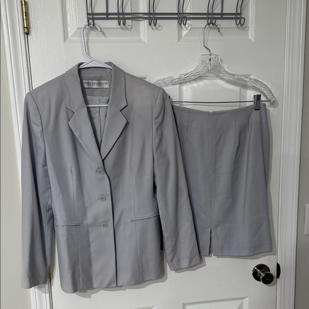 Women’s Gray Suit Set